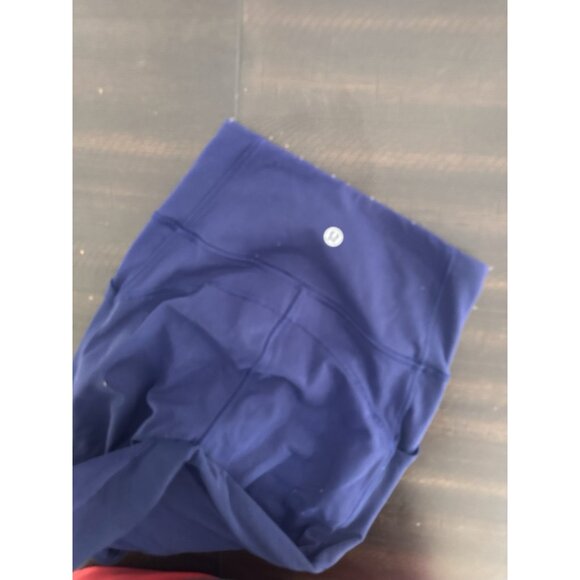Lululemon Plum Crop Leggings with Pockets and Size Mesh Detail Womens Size 2 - Picture 3 of 3